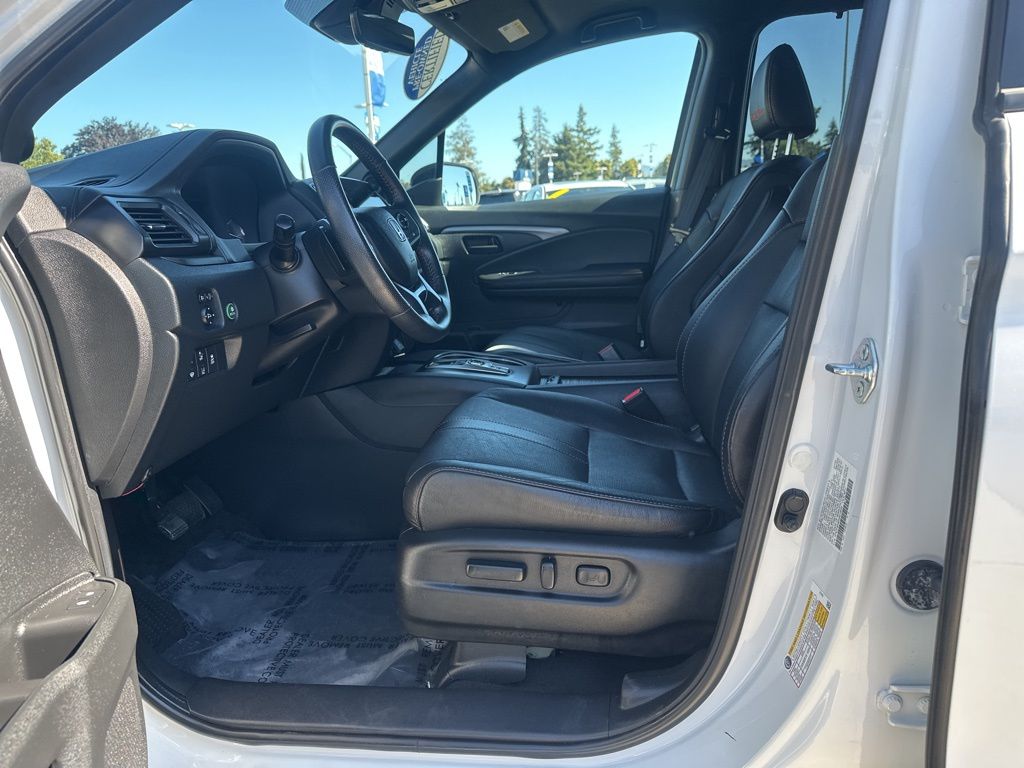Thumbnail: 2022 Honda Passport - 13