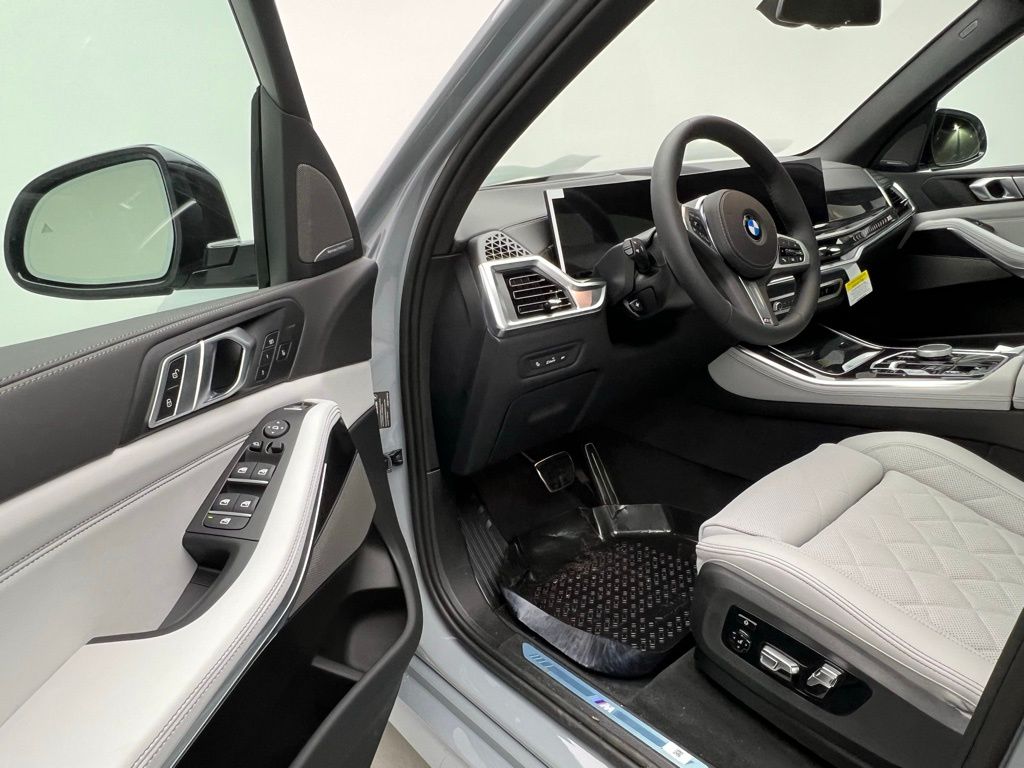 Thumbnail: 2026 BMW X5 - 22