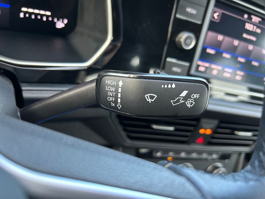 Thumbnail: 2024 Volkswagen Jetta - 20