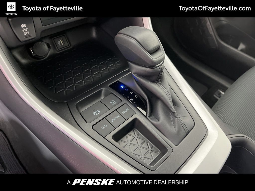 Thumbnail: 2025 Toyota RAV4 - 31
