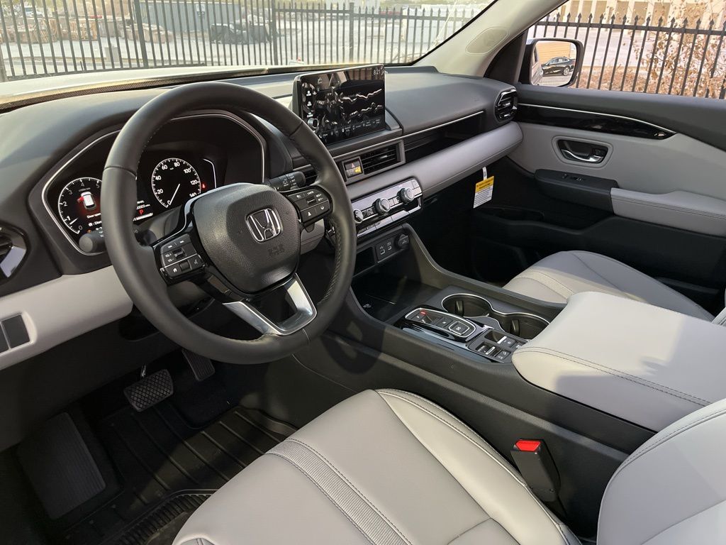 Thumbnail: 2025 Honda Pilot - 11