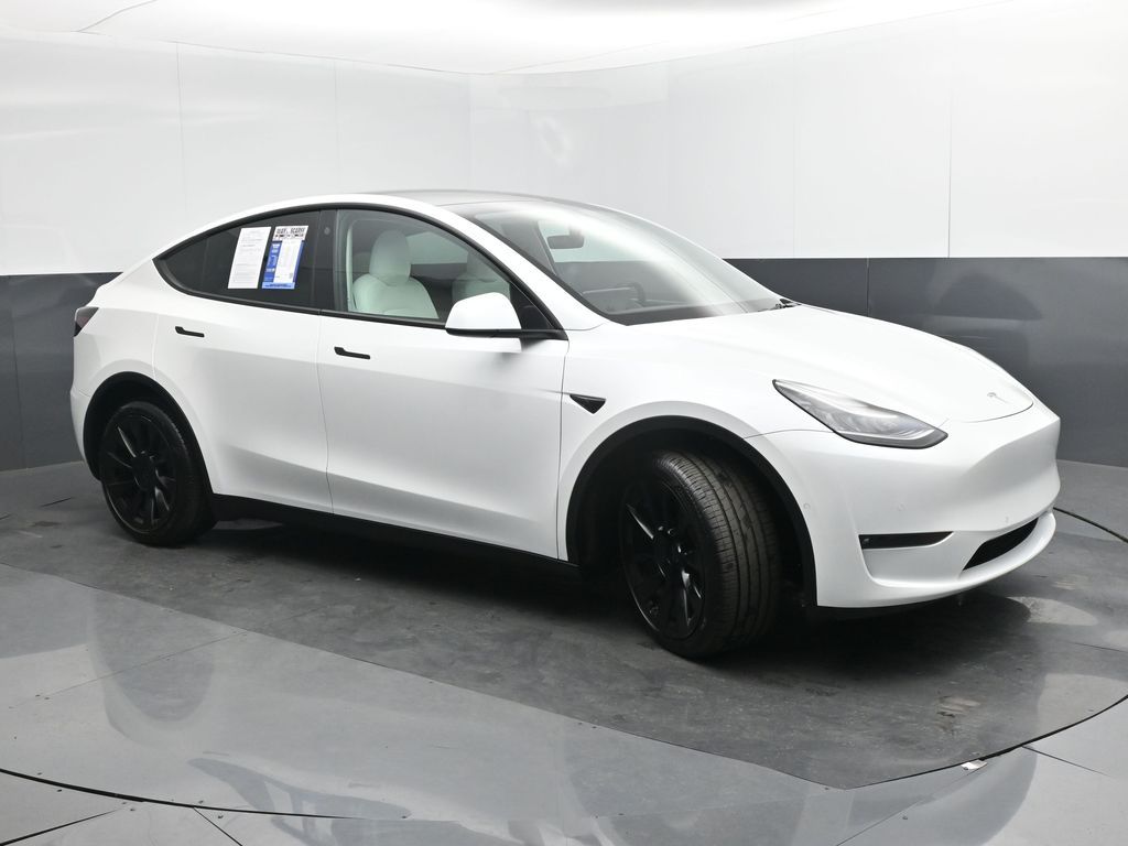 2022 Tesla Model Y Long Range Dual Motor All-Wheel Drive