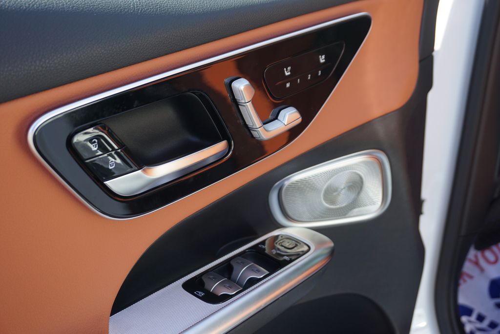 Thumbnail: 2026 Mercedes-Benz GLC - 22