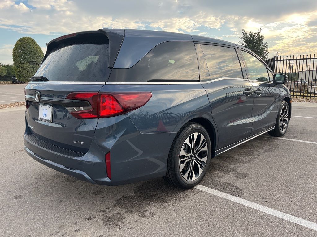 Thumbnail: 2026 Honda Odyssey - 3