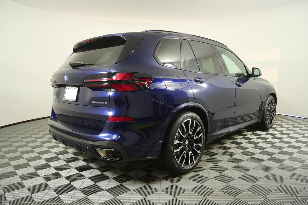 Thumbnail: 2026 BMW X5 - 3