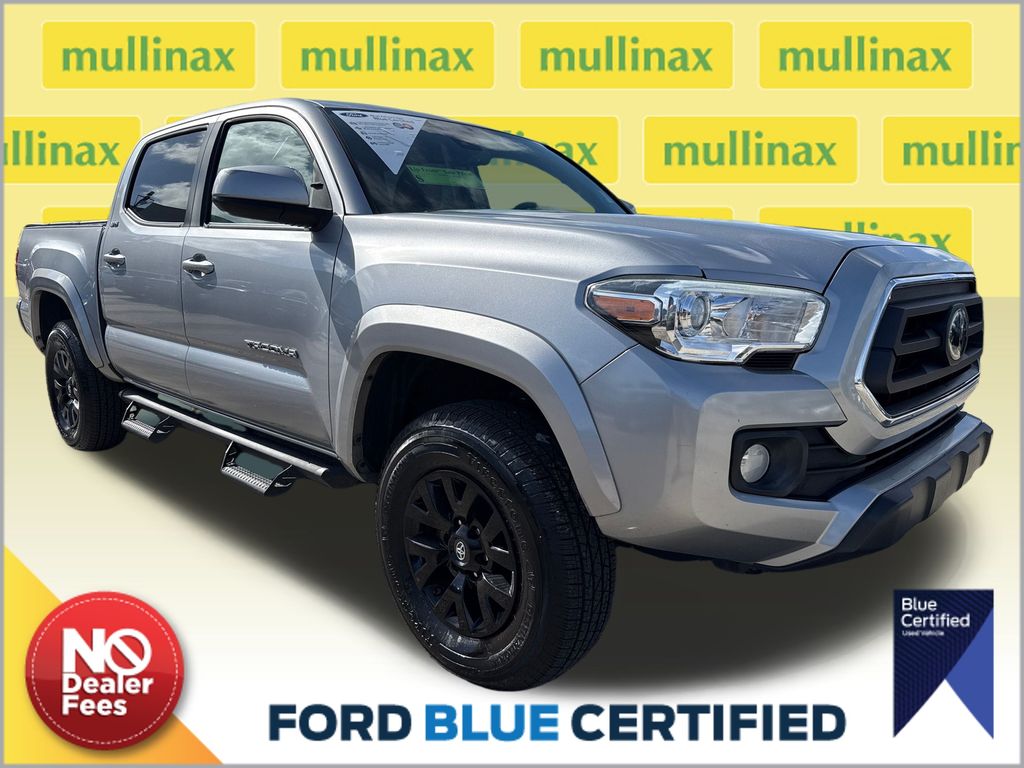 2020 Toyota Tacoma SR5's photo