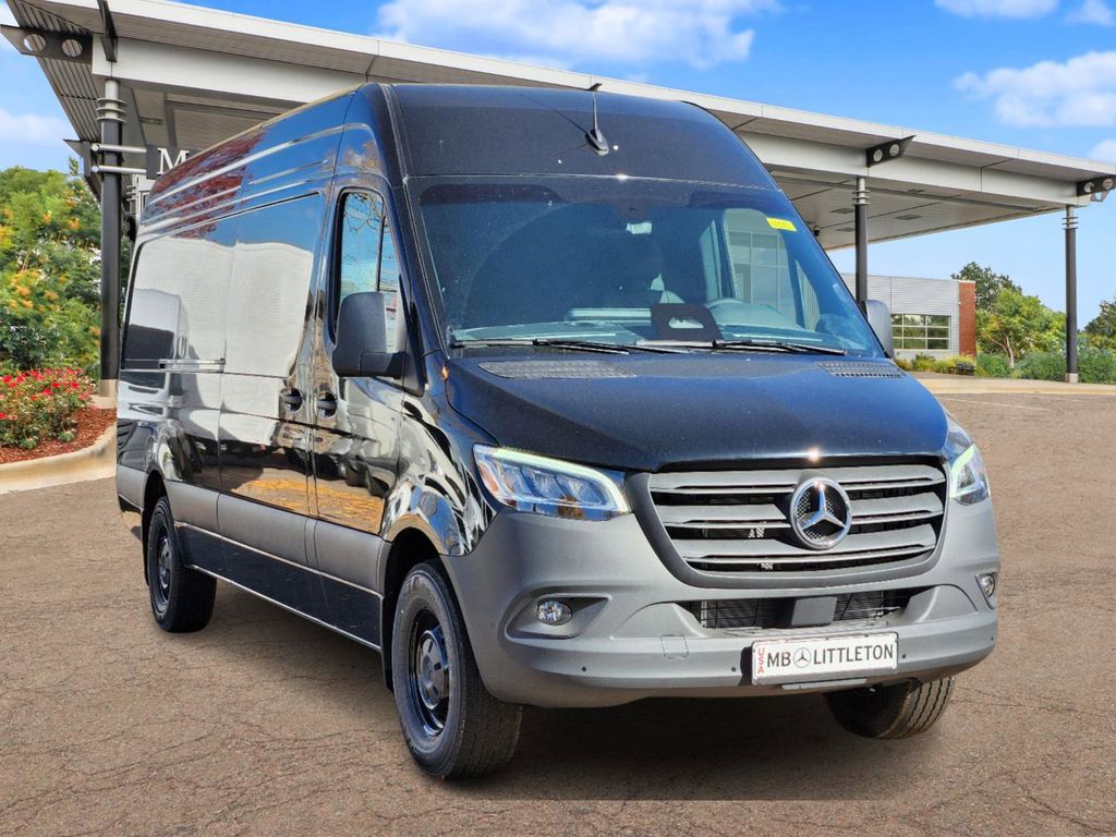 2025 Mercedes-Benz Sprinter 2500 Cargo 170 WB 2