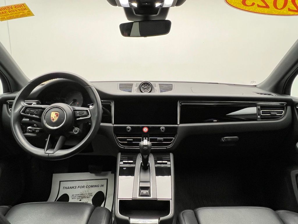 Thumbnail: 2023 Porsche Macan - 6