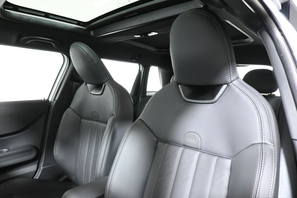 Thumbnail: 2026 MINI Cooper - 16