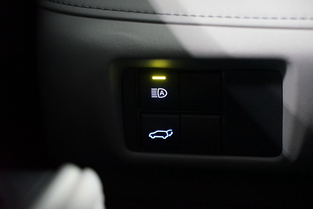 2021 Toyota Highlander XLE 23