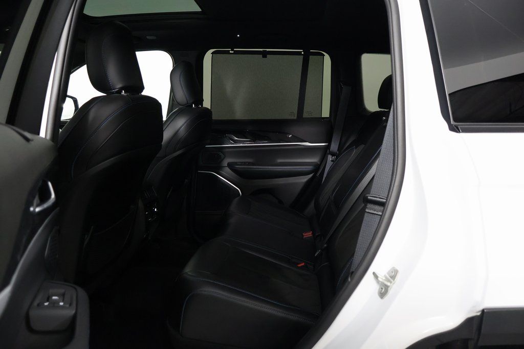 Thumbnail: 2023 Jeep Grand Cherokee - 11