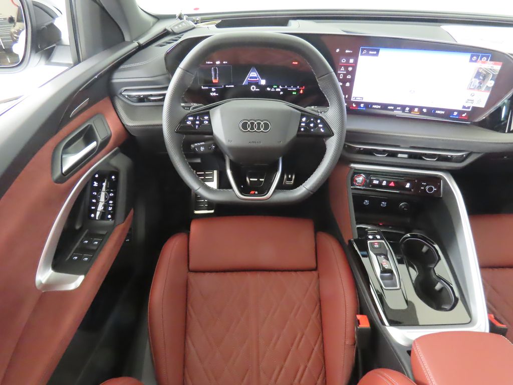 Thumbnail: 2025 Audi SQ5 - 11