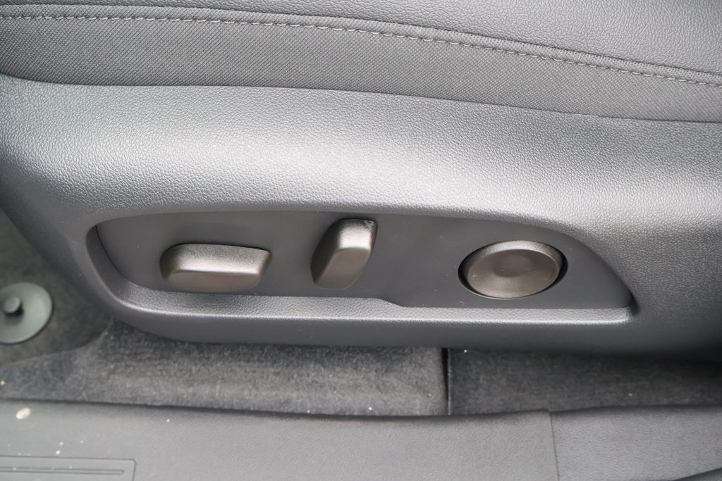 Thumbnail: 2026 Chevrolet Equinox - 16