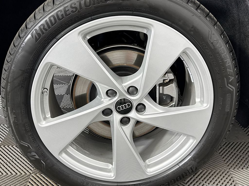 Thumbnail: 2025 Audi Q5 - 32