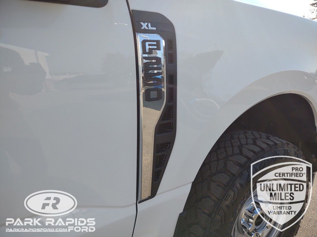 2025 Ford F-250SD XLT photo