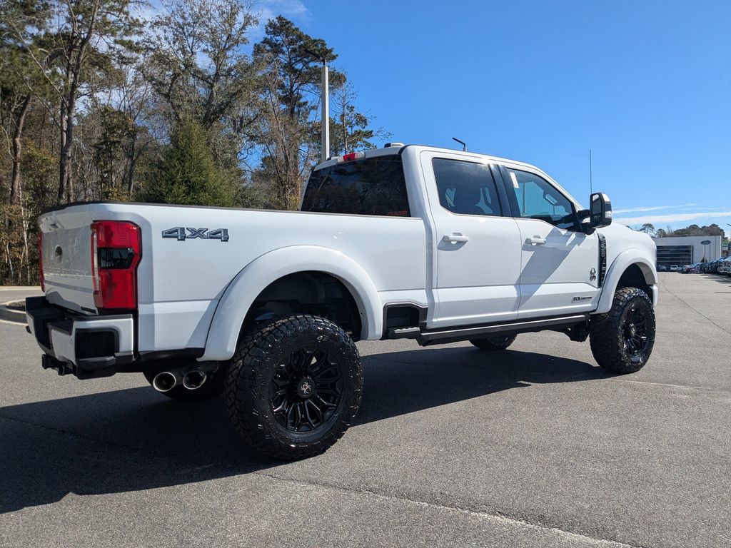 2026 Ford F-250 Super Duty Black Widow