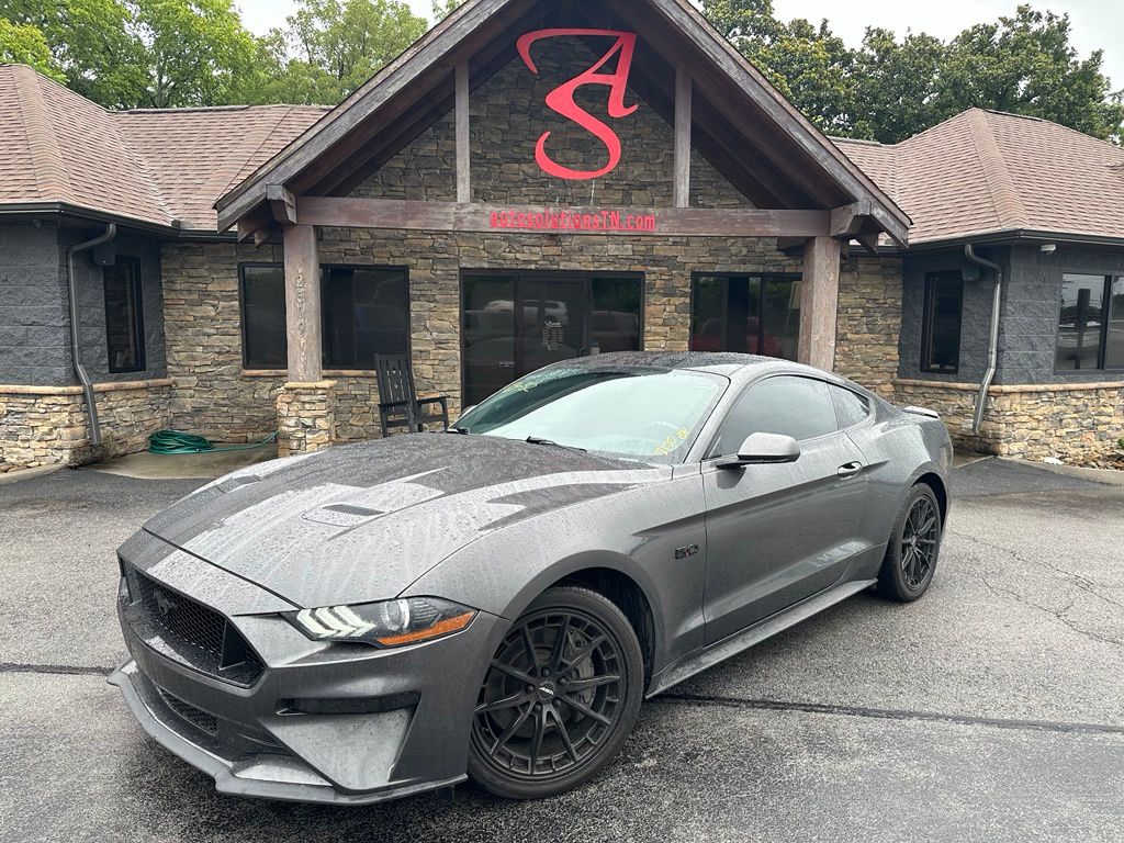 Gray (Magnetic) 2018 Ford Mustang Coupe Rear-Wheel Drive 6-Speed Manual