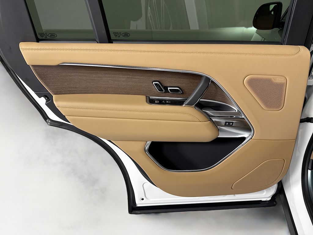 Thumbnail: 2026 Land Rover Range Rover - 28