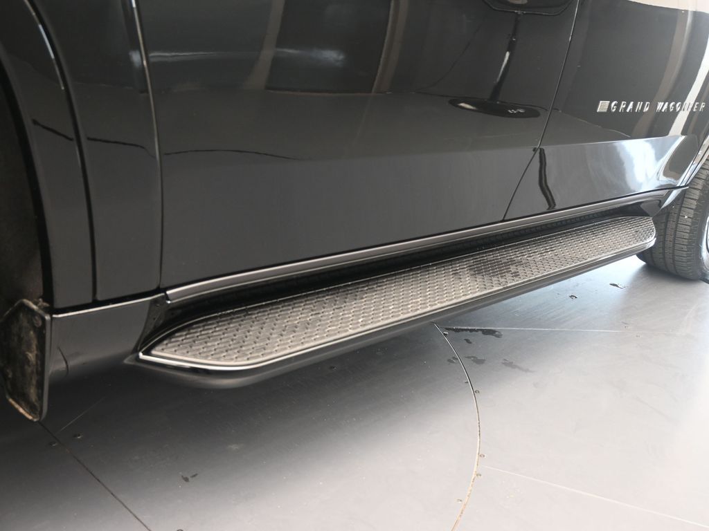 New 2026 High Gloss Black Jeep Limited Altitude image 38