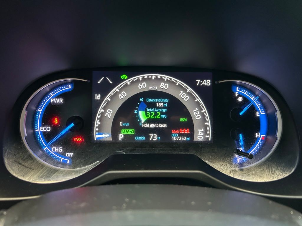 Thumbnail: 2021 Toyota RAV4 - 23