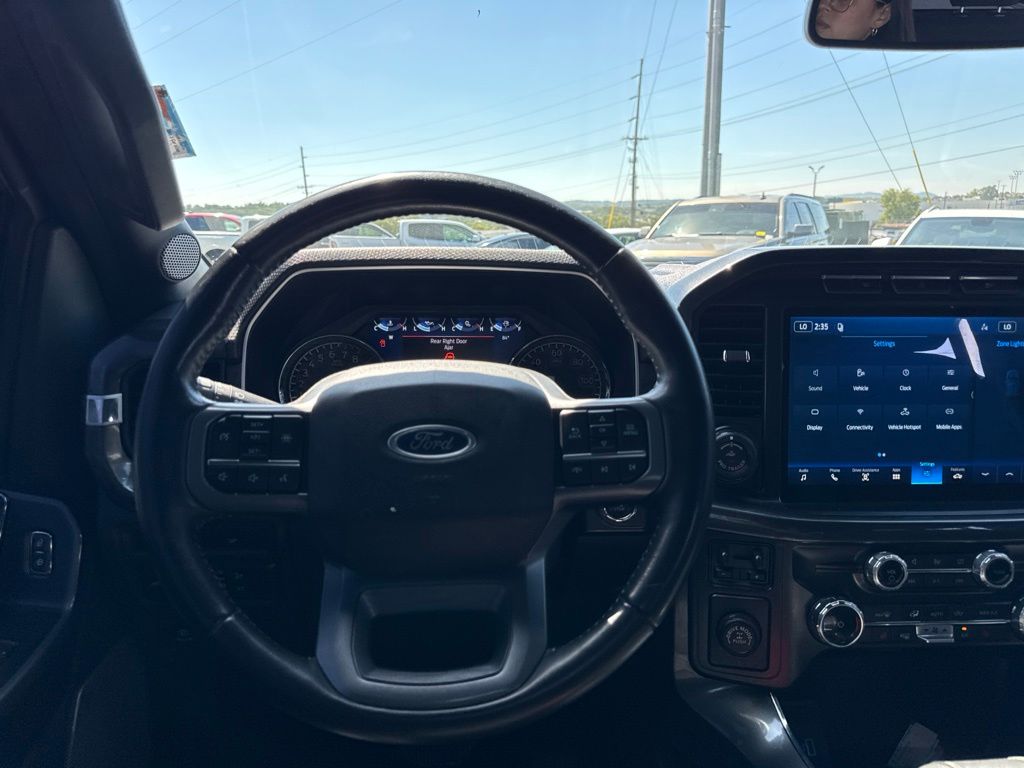 Used 2022 Black Ford XLT image 16