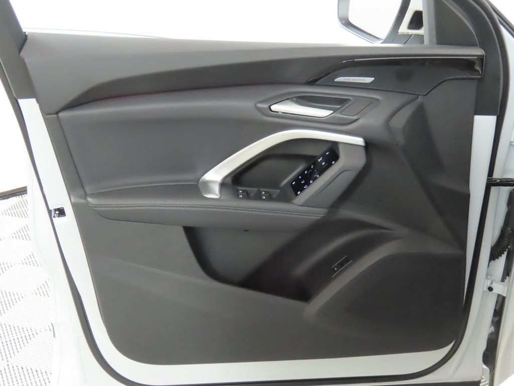 Thumbnail: 2025 Audi Q5 - 25