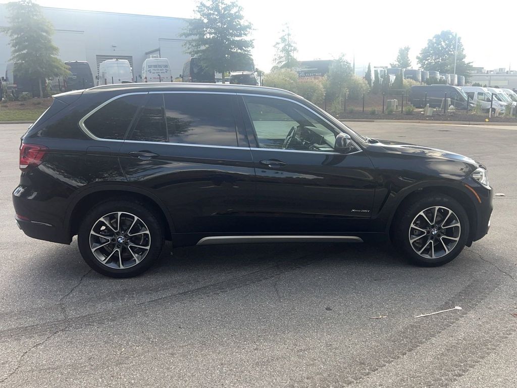 2017 BMW X5 xDrive35i 9