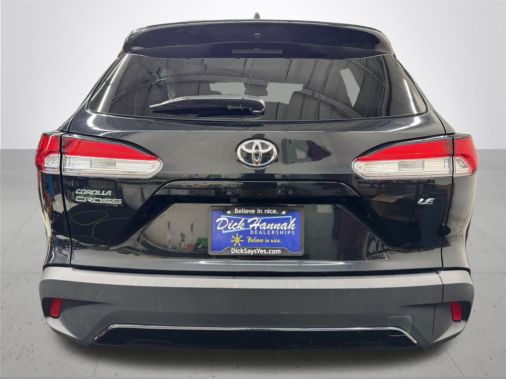 2024 Toyota Corolla Cross LE