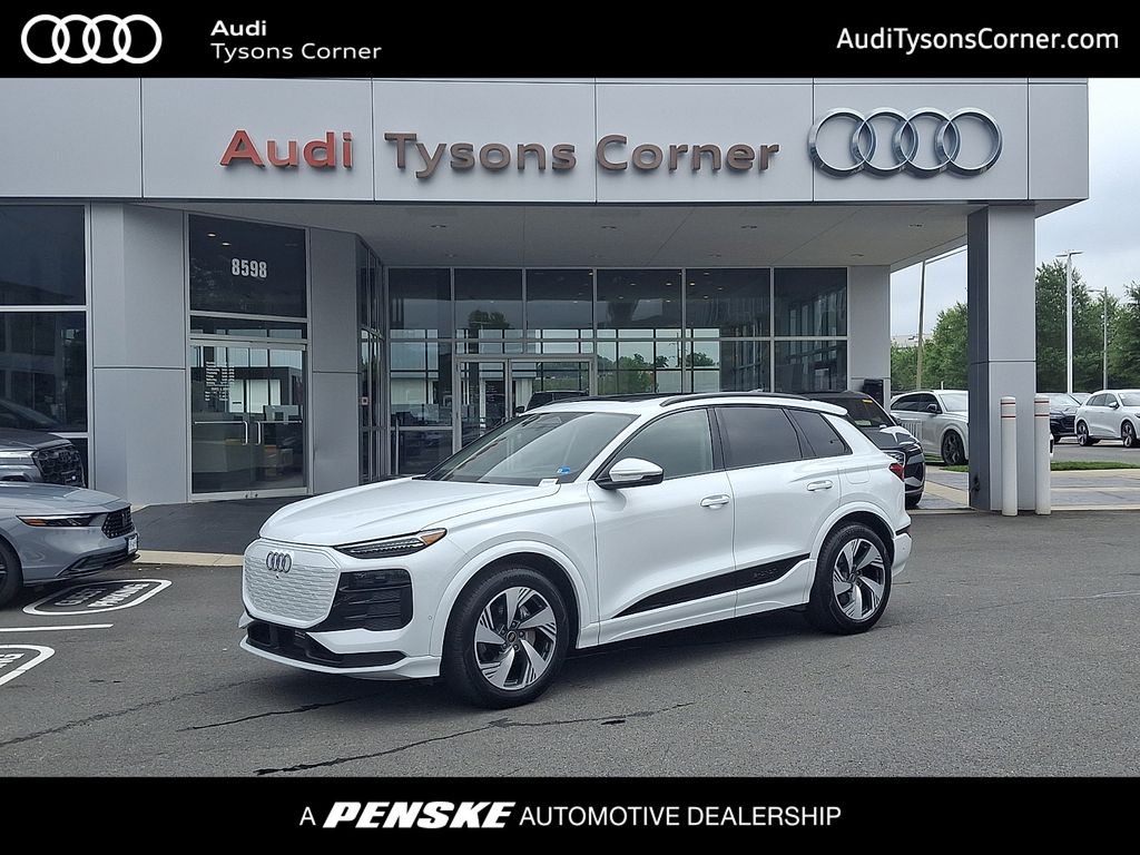 Thumbnail: 2025 Audi Q6 e-tron - 1