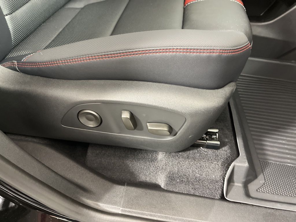 Thumbnail: 2026 Chevrolet Traverse - 10