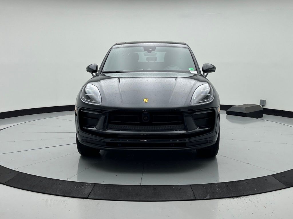 Thumbnail: 2025 Porsche Macan - 6