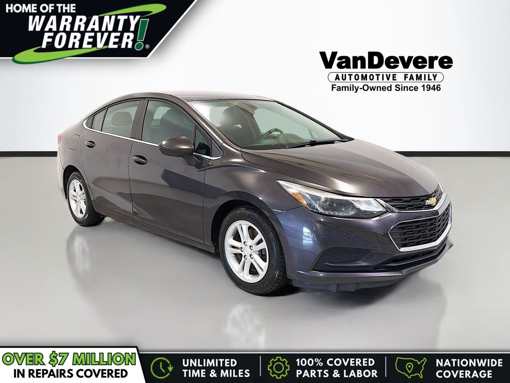 2017 Chevrolet Cruze Gris (Tungsten Metallic) Sedán Tracción delantera 6 velocidades Automática