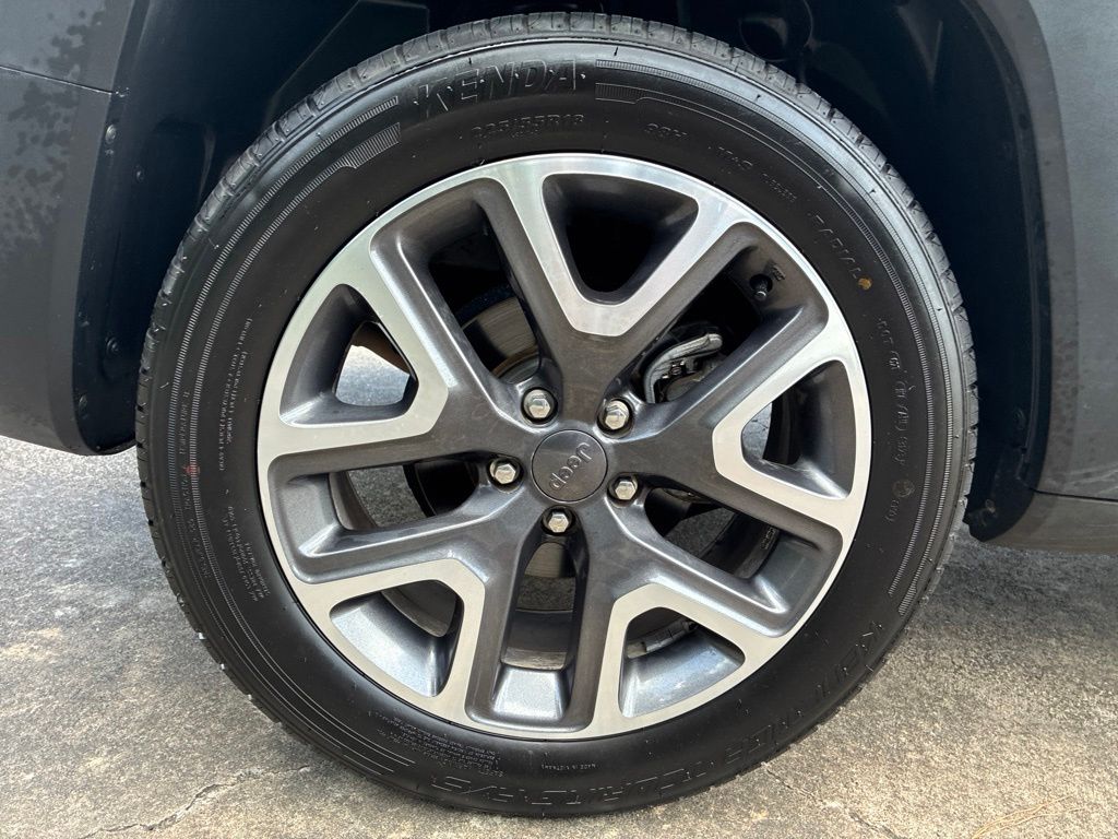 2018 Jeep Renegade Latitude White at Durrett Motor Company