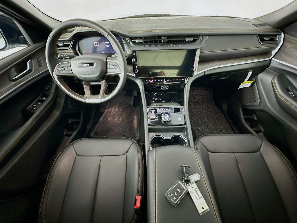 JeepGrand Cherokee L9