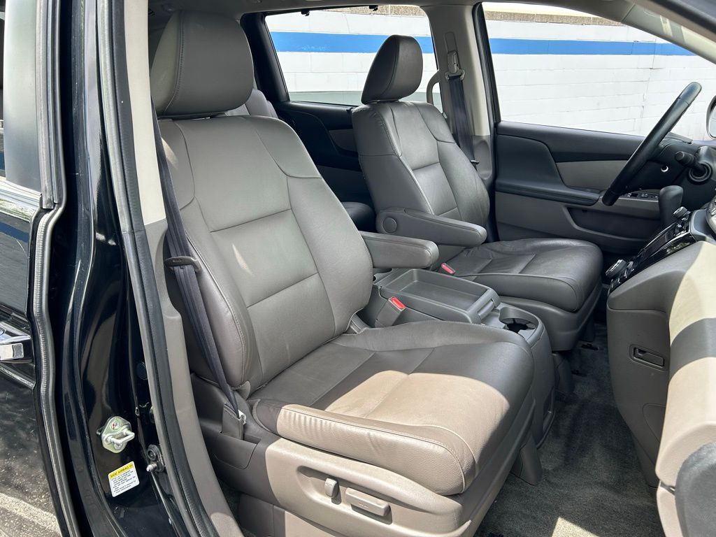 2016 Honda Odyssey EX-L 27
