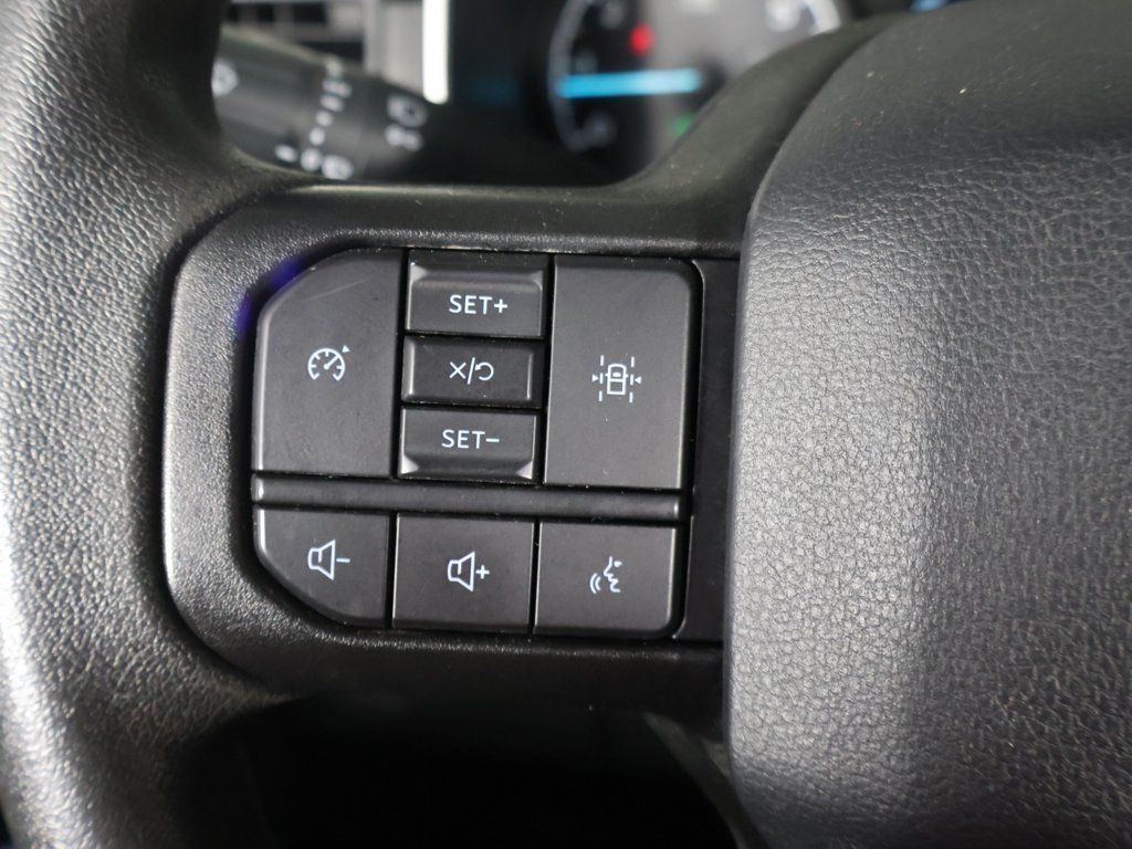 Used 2022 Silver Ford XLT image 36