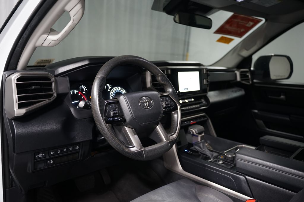 Thumbnail: 2022 Toyota Tundra - 7