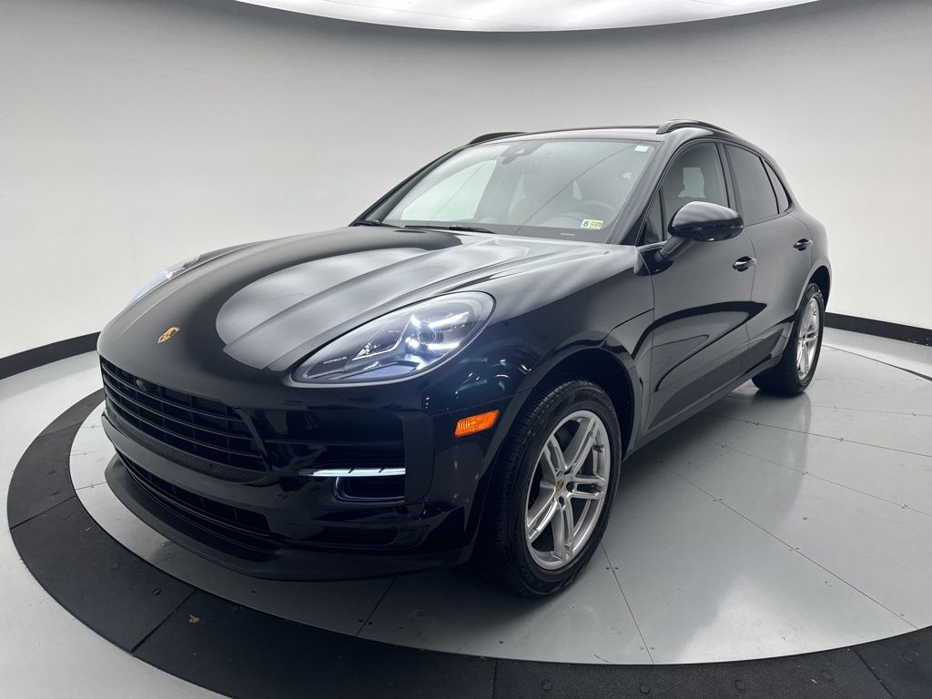 2021 Porsche Macan  -
                Chantilly, VA