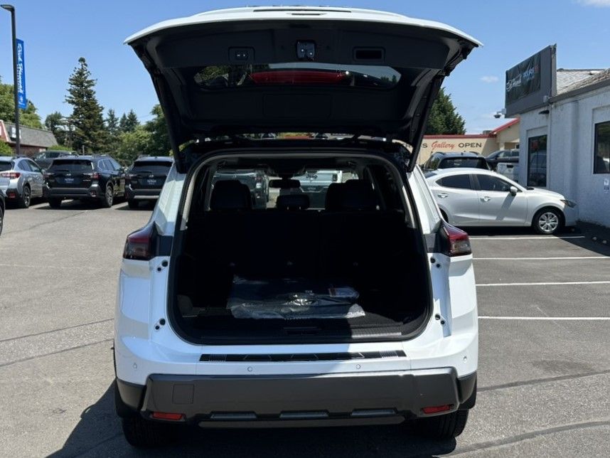 2025 Nissan Rogue SL