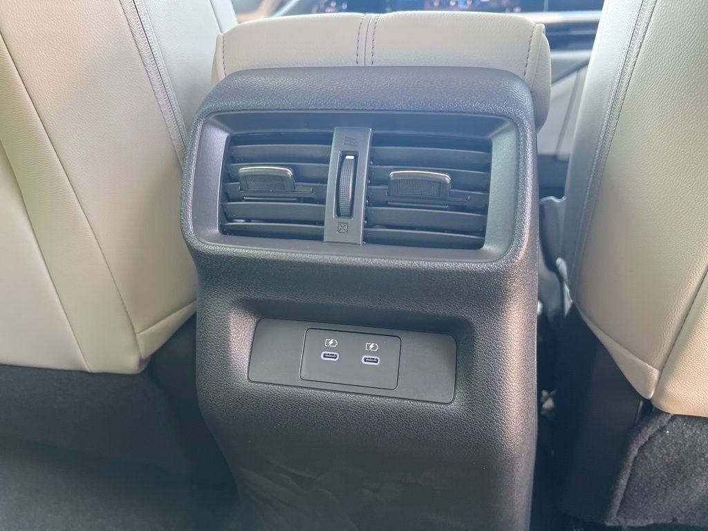 2025 Everest White Pearl Tricoat Nissan Murano SV FWD SUV