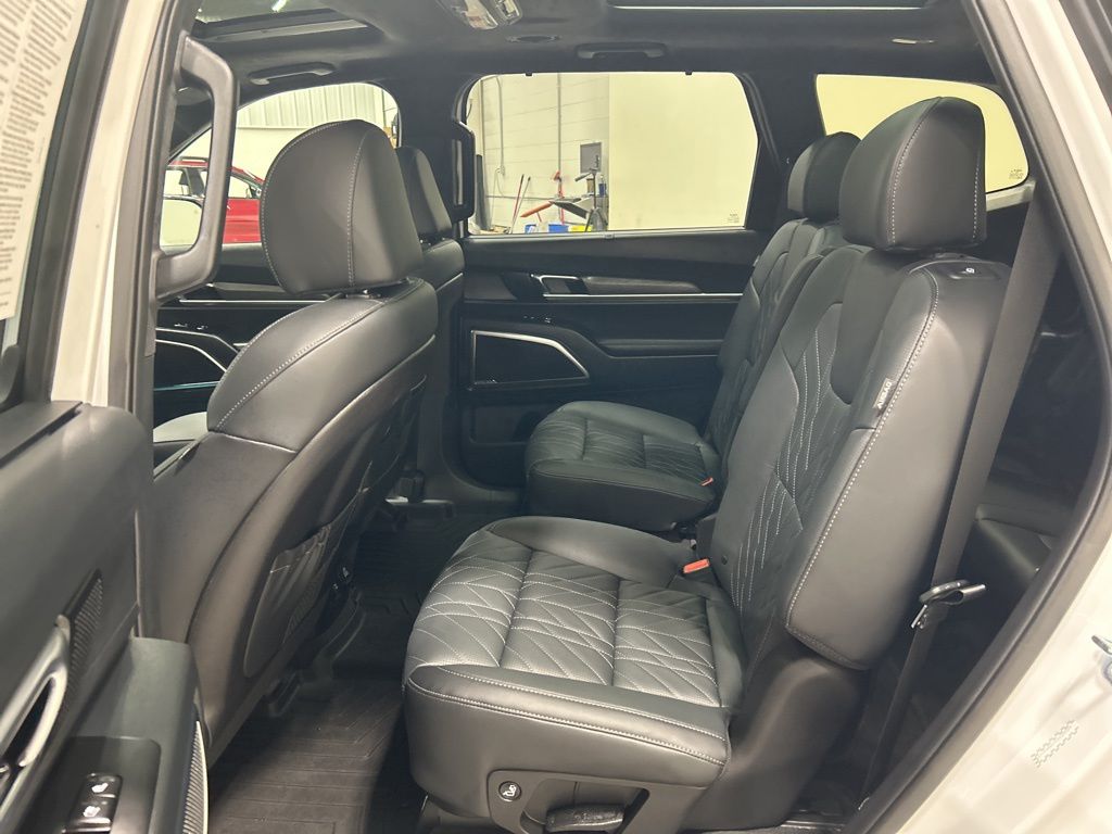 used 2025 Kia Telluride car, priced at $50,262