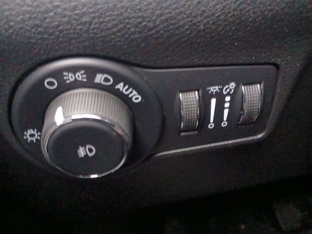 Used Car 2022 Jeep Compass  Latitude For Sale Under $20,000 In Austin, Texas