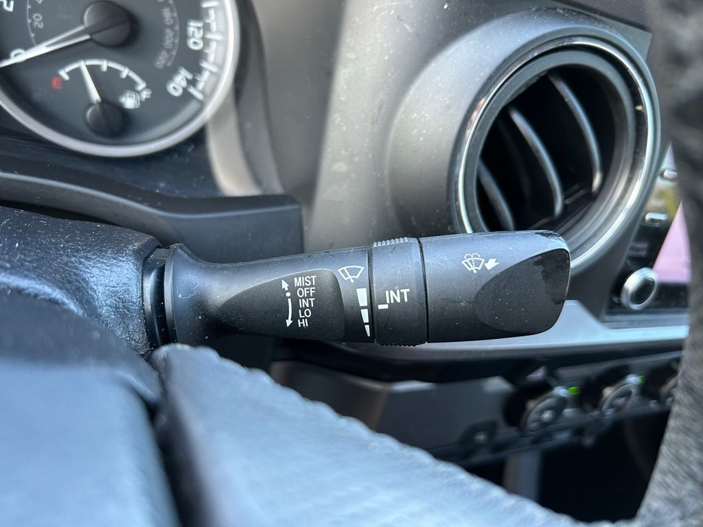 2020 Toyota Tacoma SR 20