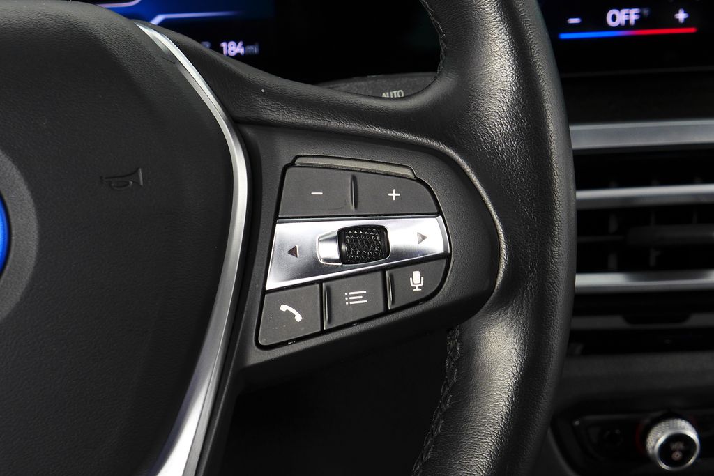 Thumbnail: 2023 BMW i4 - 29