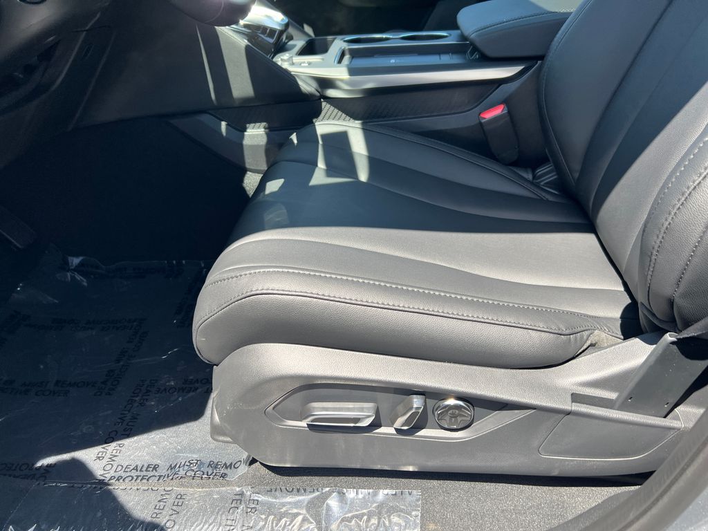 Thumbnail: 2025 Acura MDX - 14