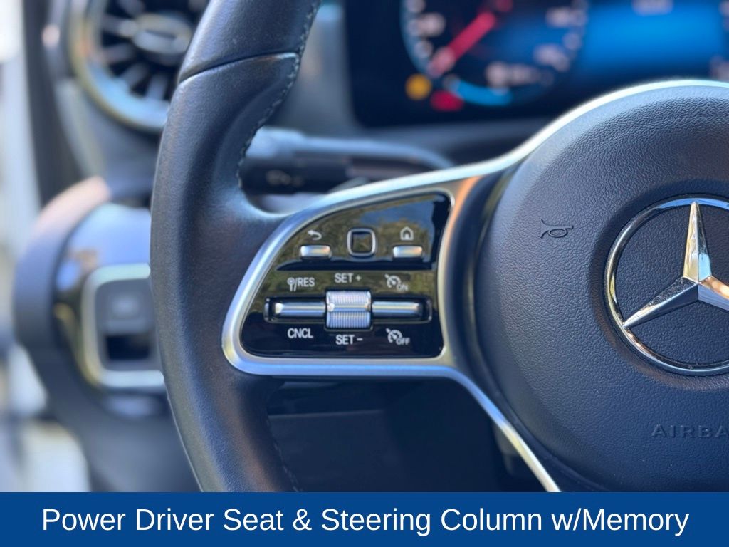 2022 Mercedes-Benz A 220 