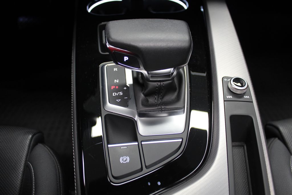 Thumbnail: 2023 Audi A5 - 15