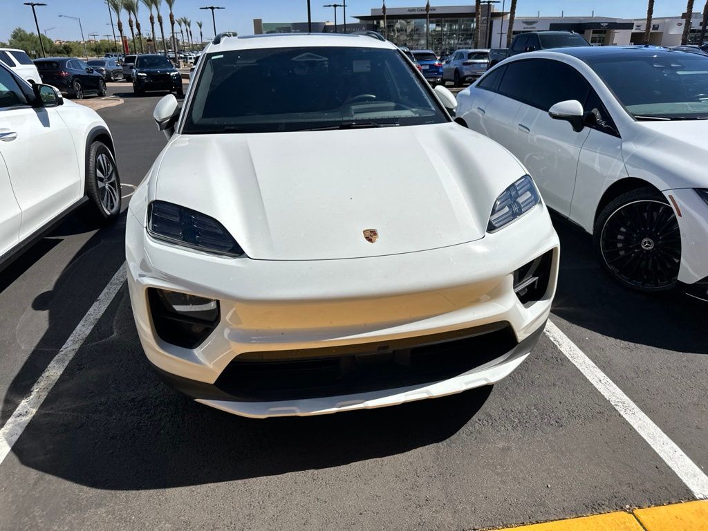 Thumbnail: 2024 Porsche Macan - 2