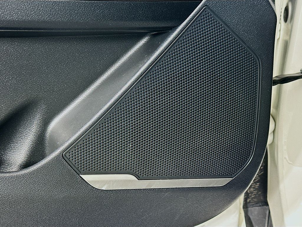 Thumbnail: 2023 Kia Sportage - 18