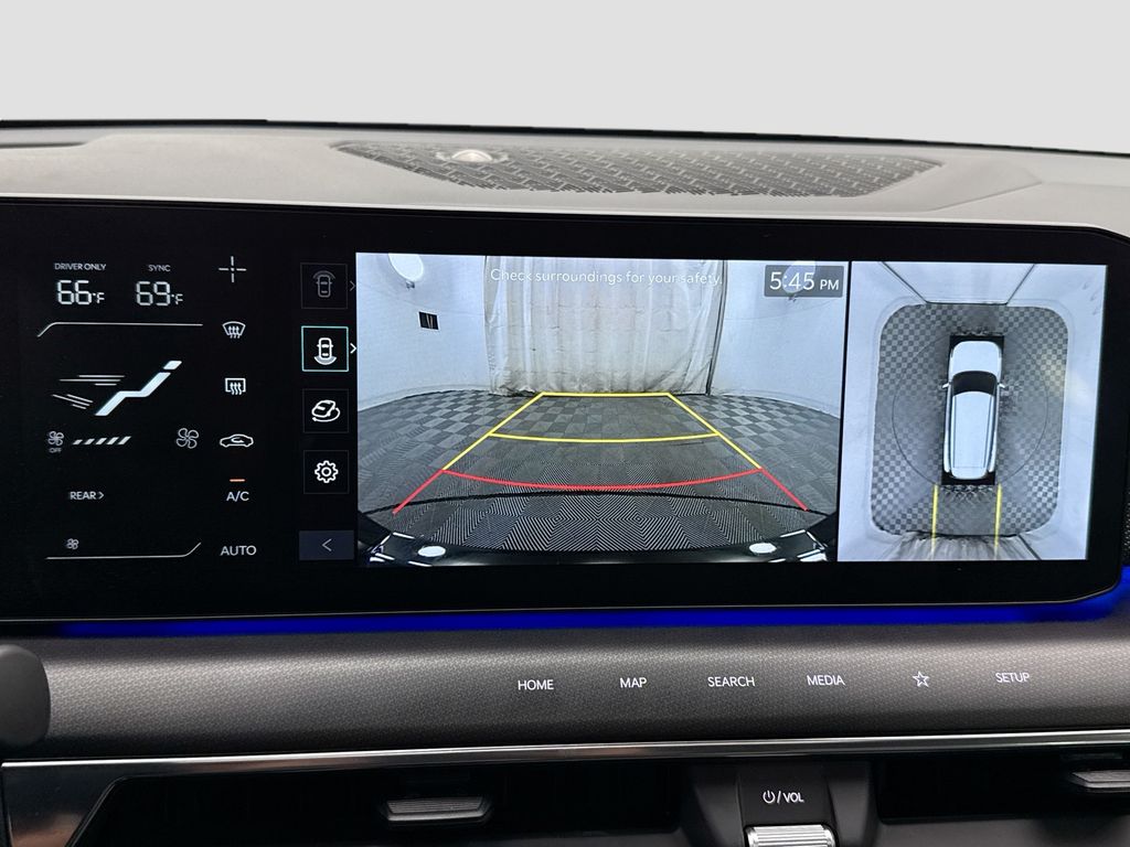 Thumbnail: 2024 Kia EV9 - 16